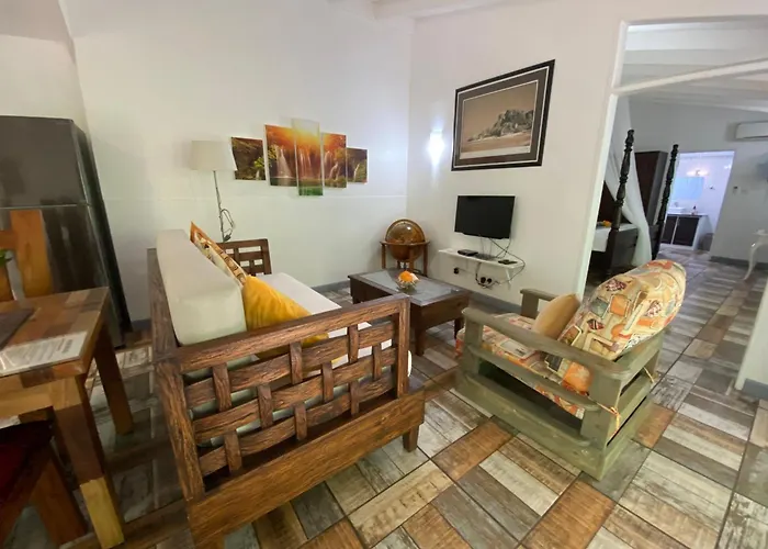 Stephna Residence